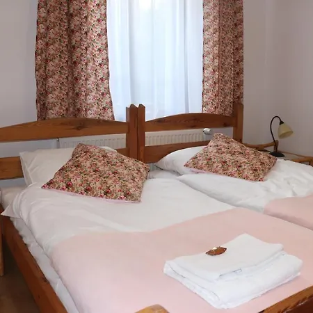 Dworek Pod świerkami