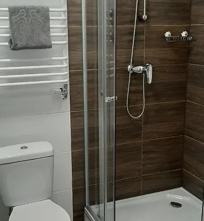 Dworek Pod Swierkami Отель типа 