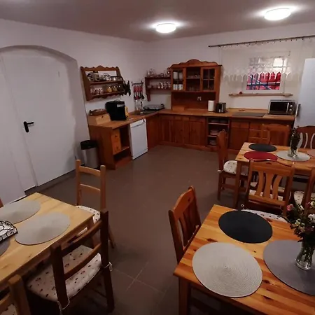 Dworek Pod Swierkami 3*