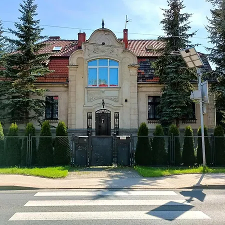 Dworek Pod Swierkami 3*