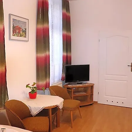 Bed & Breakfast Dworek Pod Swierkami