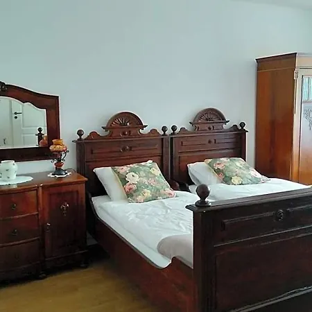 Dworek Pod Swierkami 3* Jelenia Gora