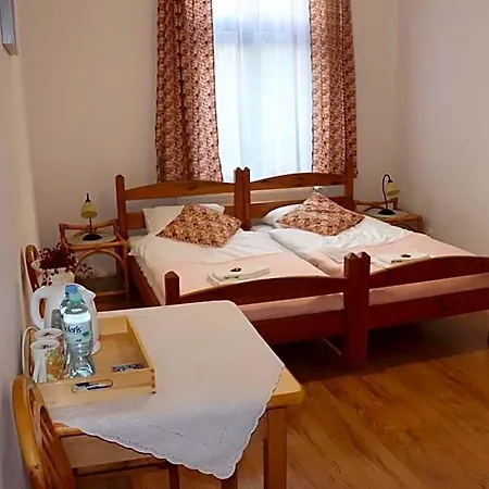 Dworek Pod Swierkami Bed & Breakfast Jelenia Gora