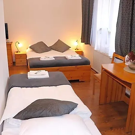 Dworek Pod Swierkami Bed & Breakfast