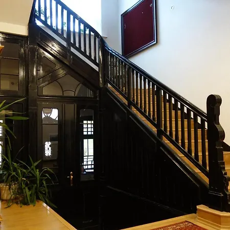 Dworek Pod Swierkami 3* Еленя-Гура