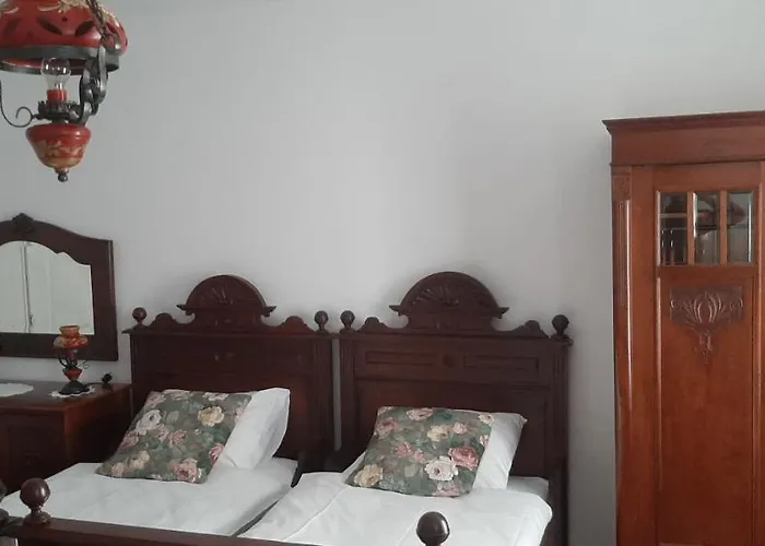 Bed & Breakfast Dworek Pod Swierkami 3*