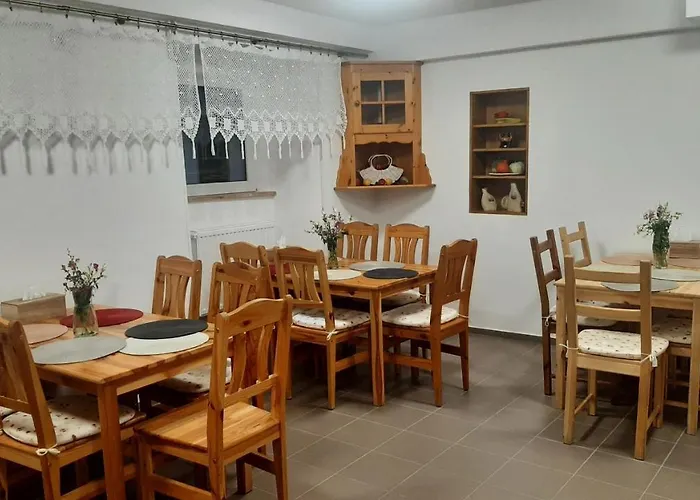 Dworek Pod Swierkami Couette-café 3*